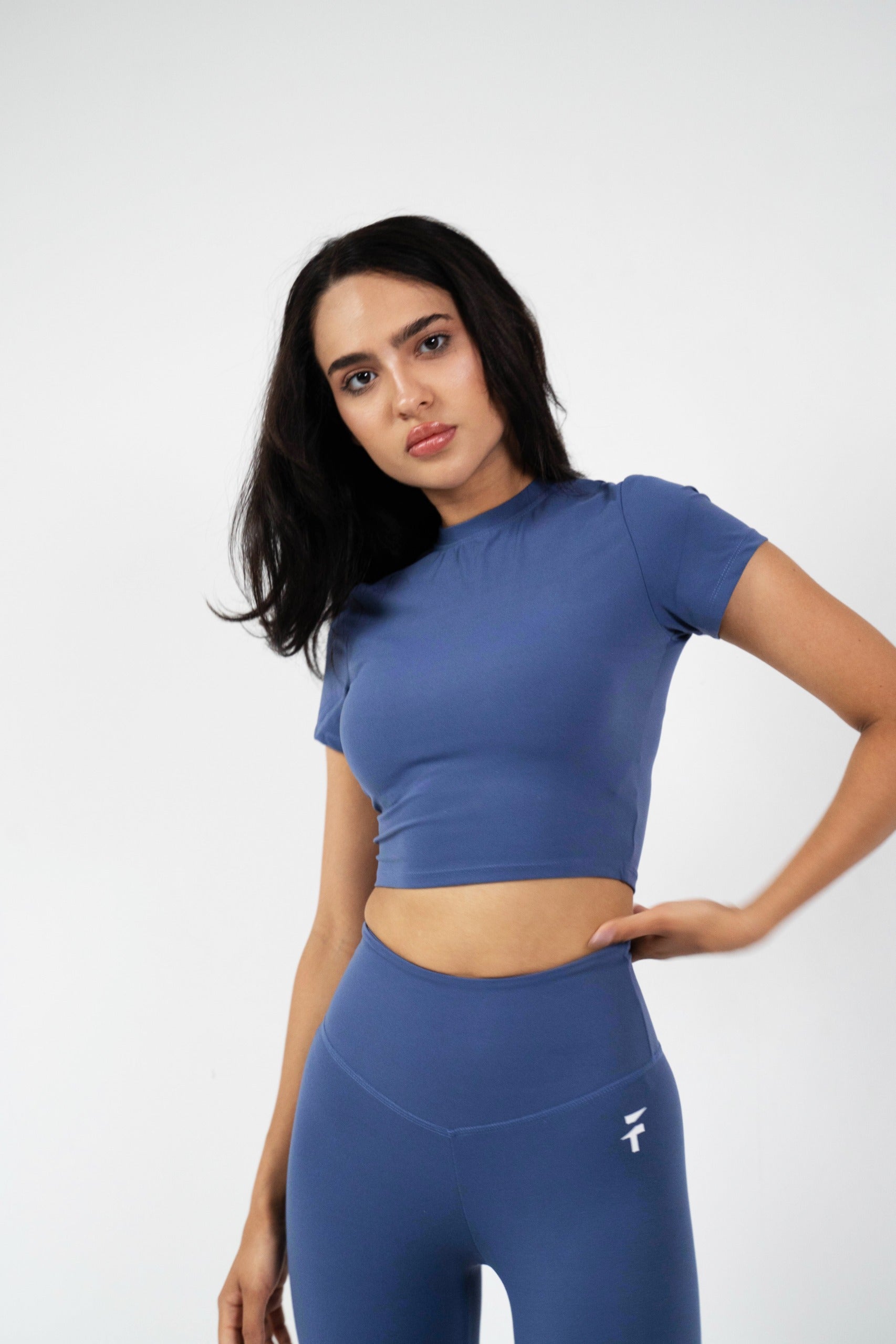 ULTRA SOFT ESSENTIAL CROP TOP - Crystal Blue