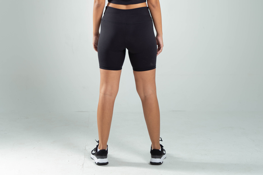 ULTRA SOFT ESSENTIAL BIKER SHORTS - Black